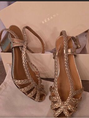 Sézane Natacha Sandals in Gold